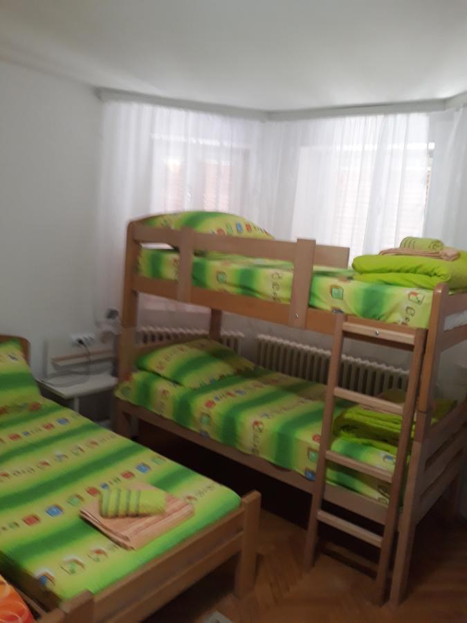 Hostel Corner 021 Новий Сад Екстер'єр фото